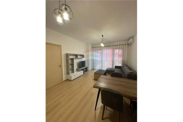 Tirane, jepet me qera apartament 1+1 Kati 4, 71 m² 400 Euro (ARLIS, FARMACIA 10)