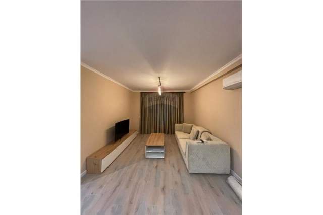 Tirane, jepet me qera apartament 115 m² 450 Euro