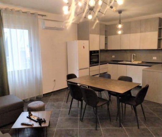 Tirane, jepet me qera apartament 2+1+BLK Kati 2, 110 m² 35.000 Leke (dalip topi)