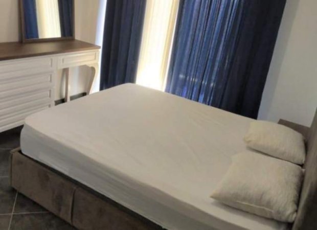 Tirane, jepet me qera apartament 2+1+BLK Kati 2, 110 m² 35.000 Leke (dalip topi)