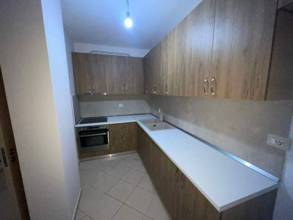 Tirane, jepet me qera apartament 2+1+A+BLK Kati 3, 100 m² 500 Euro (LIQENI I THATE)
