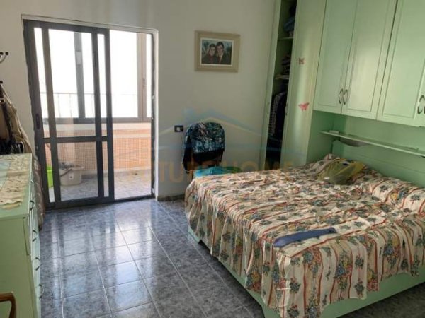 Durres, shitet apartament 3+1+BLK Kati 3, 138 m² 90.000 Euro (Plazh, Durres)