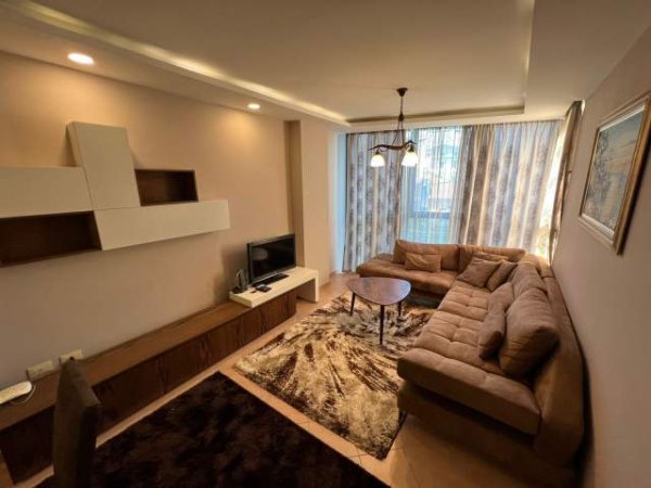 Tirane, jepet me qera apartament 2+1 Kati 2, 72 m² 600 Euro (Rruga e Durresit)