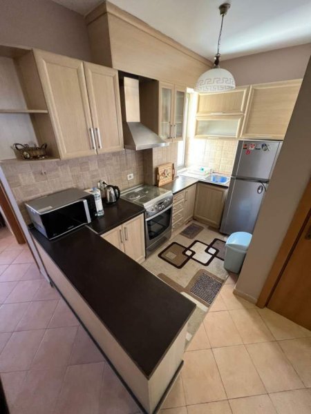 Tirane, jepet me qera apartament 2+1 Kati 2, 72 m² 600 Euro (Rruga e Durresit)