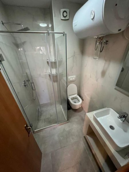 Tirane, jepet me qera apartament 2+1 Kati 2, 72 m² 600 Euro (Rruga e Durresit)