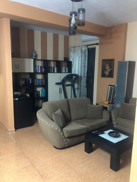 Tirane, jepet me qera apartament 1+1+BLK Kati 3, 78 m² 500 Euro (rruge dibre)