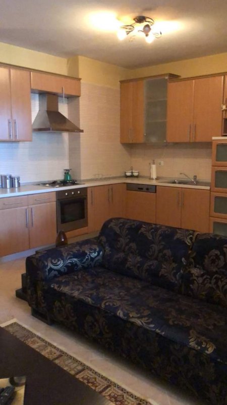 Tirane, jepet me qera apartament 2+1+BLK Kati 5, 110 m² 600 Euro (tek kmy)