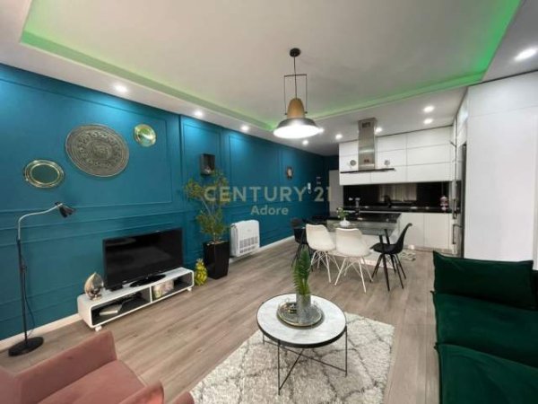 Tirane, jepet me qera apartament 2+1 Kati 1, 94 m² 600 Euro (Don Bosko)