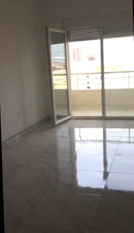 Tirane, jepet me qera apartament 1+1+BLK Kati 6, 70 m² 400 Euro (tish dahija)