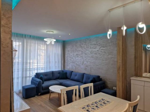 Tirane, jepet me qera apartament 2+1+BLK Kati 1, 95 m² 700 Euro (don bosko)