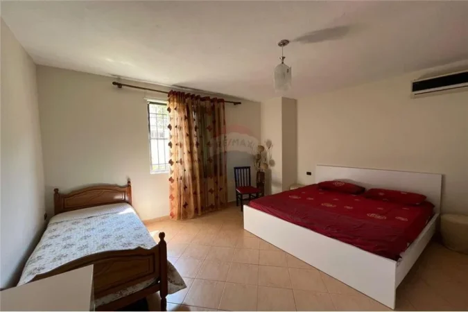 Tirane, jepet me qera apartament 2+1 Kati 1, 90 m² 450 € (Apartament 2+1 me qira ne Rrugen Ramazan Bogdani)