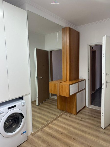 Tirane, jepet me qera apartament 2+1 Kati 6, 103 m² 650 € (kinostudio)