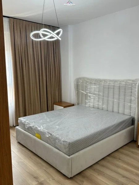 Tirane, jepet me qera apartament 2+1 Kati 6, 103 m² 650 € (kinostudio)