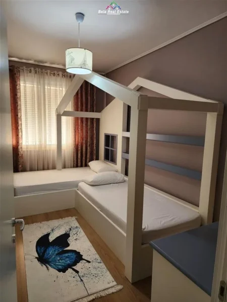 Tirane, jepet me qera apartament 2+1 Kati 7, 95 m² 570 € (astir)