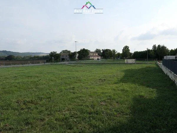 Tirane, shes toke , 16.700 m² 635.000 € (vishaj)