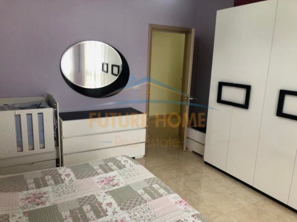 Tirane, jepet me qera 2+1 Kati 6, 123 m² 500 € (stacioni i trenit)