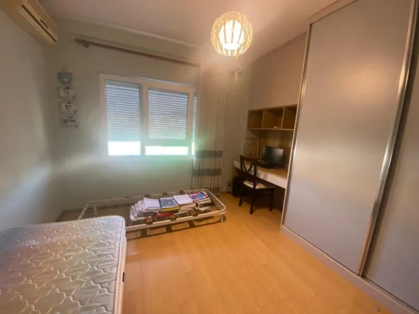 Tirane, jepet me qera apartament 2+1+Aneks+Ballkon Kati 6, 100 m² 700 € (Rruga:Nikolle Kocorri)