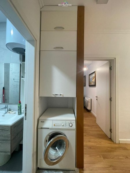 Tirane, jepet me qera apartament duplex 1+1+Ballkon Kati 4, 60 m² 500 € (laprake)