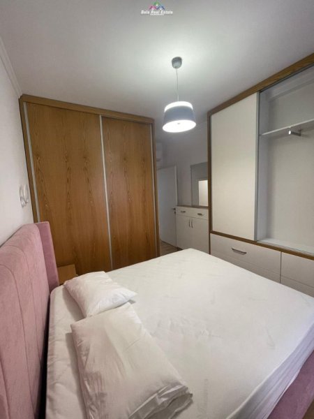 Tirane, jepet me qera apartament duplex 1+1+Ballkon Kati 4, 60 m² 500 € (laprake)