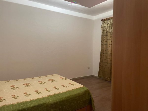 Tirane, jepet me qera Vile 2+1 Kati 2, 115 m² 400 € (fresku)