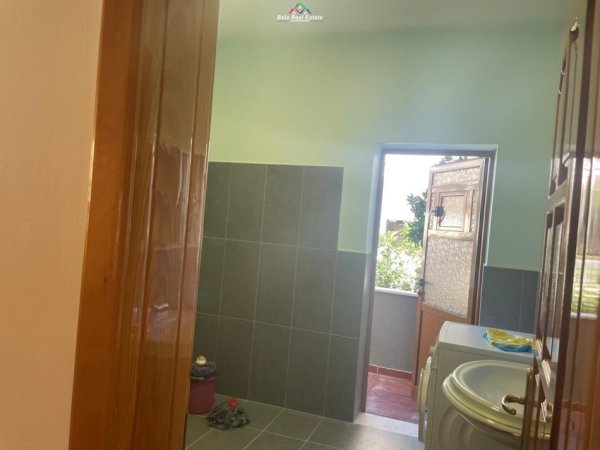 Tirane, jepet me qera Vile 2+1 Kati 2, 115 m² 400 € (fresku)
