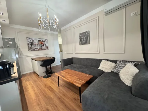 Tirane, jepet me qera apartament 2+1+Ballkon Kati 4, 110 m² 730 € (Liqeni i Thate)