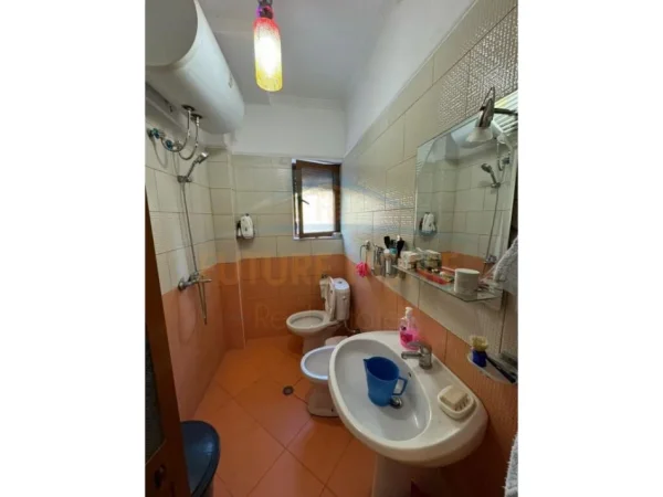 Tirane, shes apartament 2+1 Kati 0, 102 m² 95.000 € (Rruga Myslym Keta)