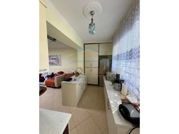 Tirane, shes apartament 2+1 Kati 0, 102 m² 95.000 € (Rruga Myslym Keta)