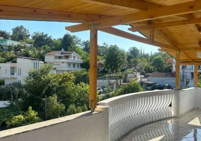 Tirane, jepet me qera garsonier 1+1 Kati 3, 51 m² 250 € (Haki shehu)
