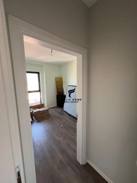 Tirane, jepet me qera apartament 1+1 Kati 21, 77 m² 900 € (RRUGA E KAVAJES)