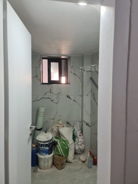 Tirane, shitet apartament 1+1+Ballkon Kati 3, 53 m² 128.000 € (KRYQEZIMI I 21 DHJETORIT)