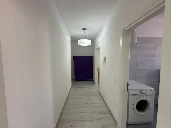 Tirane, jepet me qera apartament 1+1+Ballkon Kati 3, 75 m² 380 € (rruga sokrat miho)