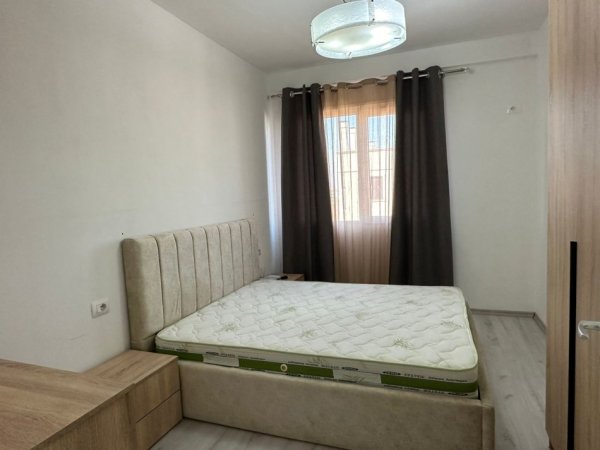 Tirane, jepet me qera apartament 1+1+Ballkon Kati 3, 75 m² 380 € (rruga sokrat miho)