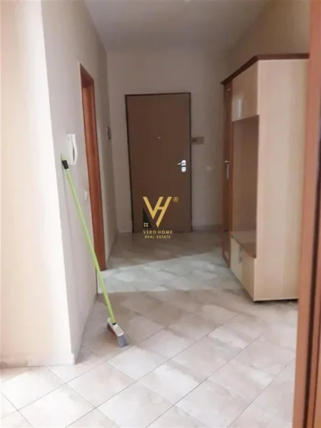 Tirane, jepet me qera Vile 3 Katshe Kati 0, 1.100 m² 1.600 € (FRESK)