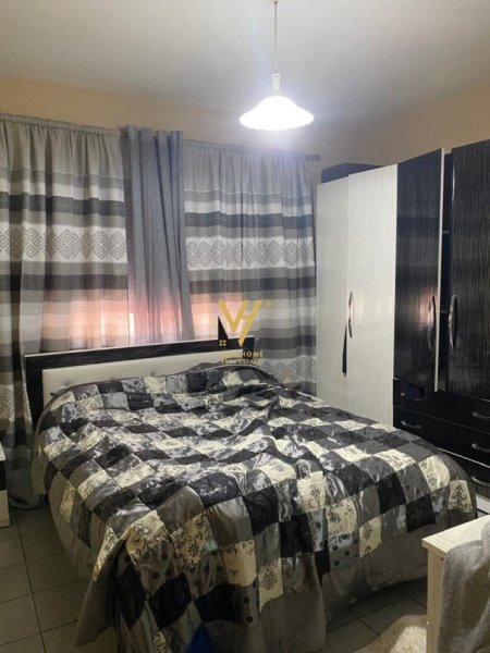 Tirane, jepet me qera Vile 3 Katshe Kati 0, 1.100 m² 1.600 € (FRESK)