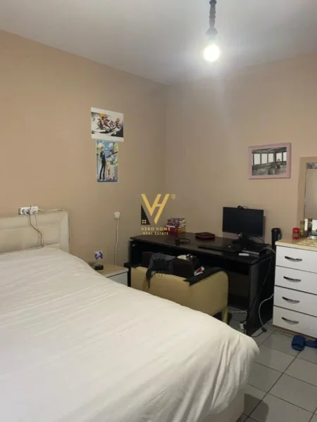 Tirane, shitet Vile 3 Katshe Kati 0, 1.150 m² 600.000 € (FRESKU , THESARI)