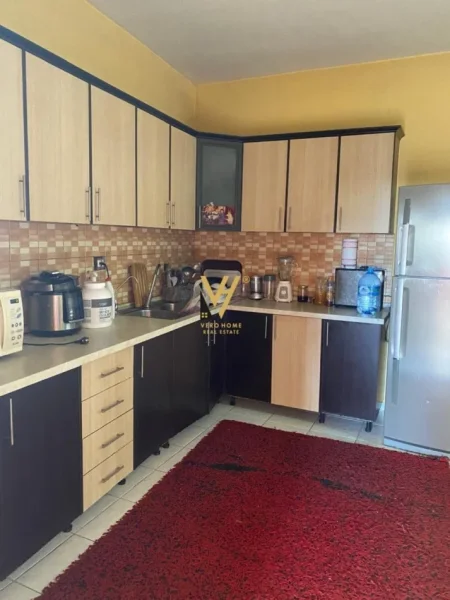 Tirane, shitet Vile 3 Katshe Kati 0, 1.150 m² 600.000 € (FRESKU , THESARI)