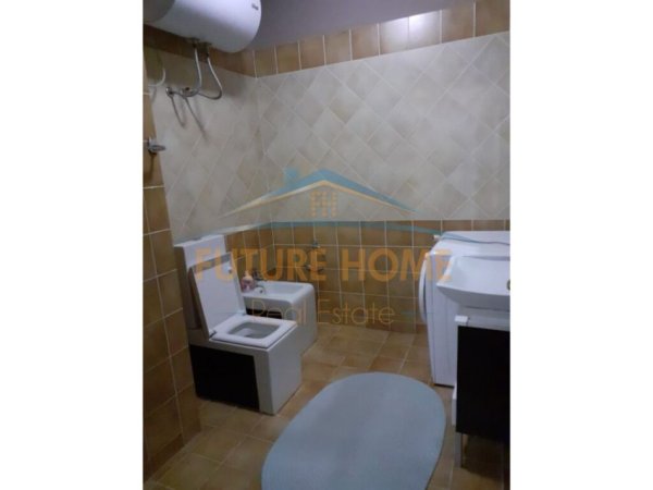 Tirane, jepet me qera apartament 2+1 Kati 5, 75 m² 500 € (Rr Kavajes)