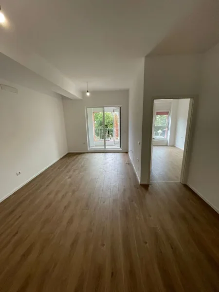 Tirane, jepet me qera apartament 1+1+Ballkon Kati 2, 67 m² 280 € (Rruga Pasho Hysa)