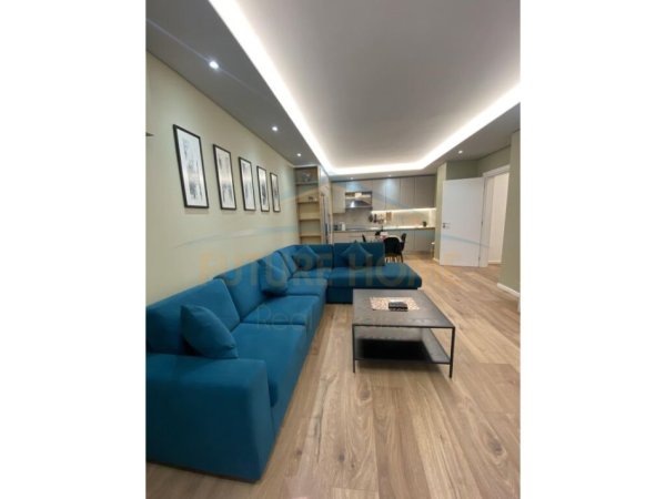 Tirane, jepet me qera apartament 1+1 Kati 3, 77 m² 1.000 € (Qender, Tirane)