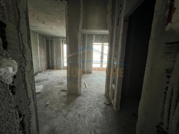 Tirane, shitet apartament 1+1 Kati 1, 62 m² 128.125 € (Bulevardi i Ri)