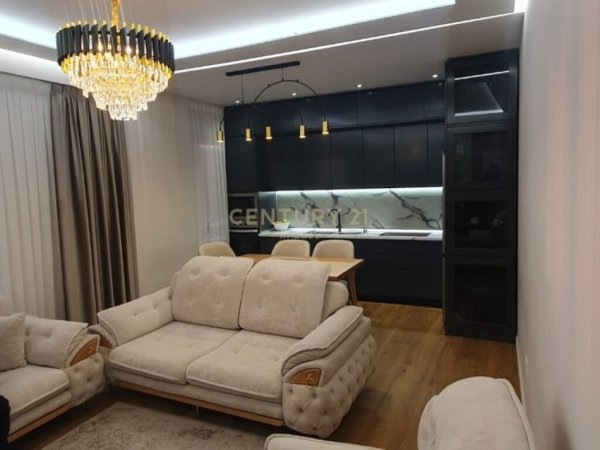 Tirane, jepet me qera apartament 2+1+Aneks+Ballkon Kati 6, 103 m² 1.000 € (Kompleksi Arlis Farmacia10 Tirana, Albania)