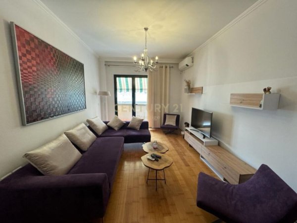 Tirane, jepet me qera apartament 1+1+Ballkon Kati 1, 70 m² 1.000 € (rtsh)