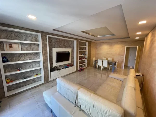 Tirane, shitet apartament 2+1+Ballkon Kati 3, 115 m² 215.000 € (Liqeni i Thate)