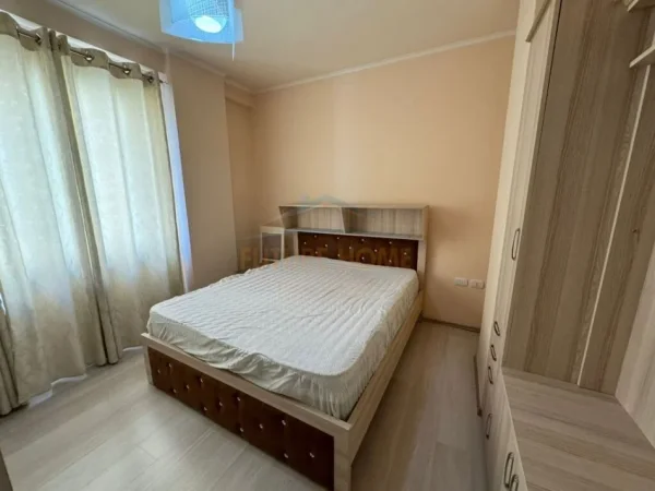 Tirane, shitet apartament 2+1 Kati 2, 93 m² 140.000 € (rruga e Zallit)