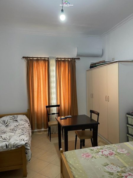 Tirane, jepet me qera garsonier 1+1 Kati 5, 35 m² 300 € (5 maji)