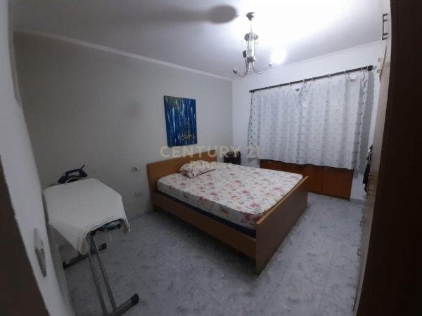 Tirane, jepet me qera apartament 1+1 Kati 1, 56 m² 400 € (Vasil Shanto, Rruga &quot;Irfan Tomini&quot;)
