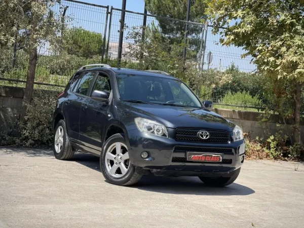 Tirane, shes SUV | Fuoristrad | Xhip TOYOTA RAV4 Nafte, gri e erret manuale Klima 158.000 km 5.900 €