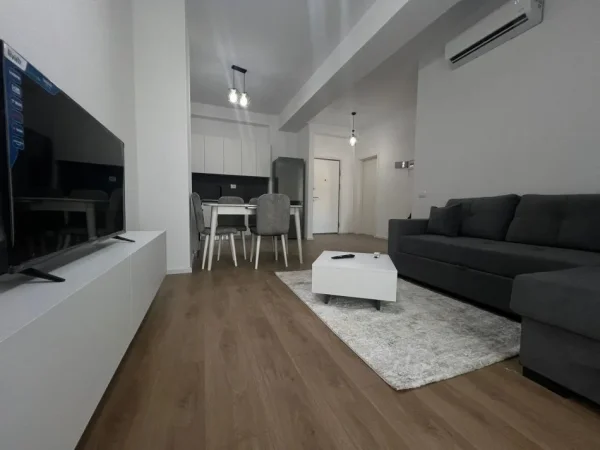 Tirane, jepet me qera apartament 1+1+Aneks+Ballkon Kati 5, 400 € (Pasho Hysa)