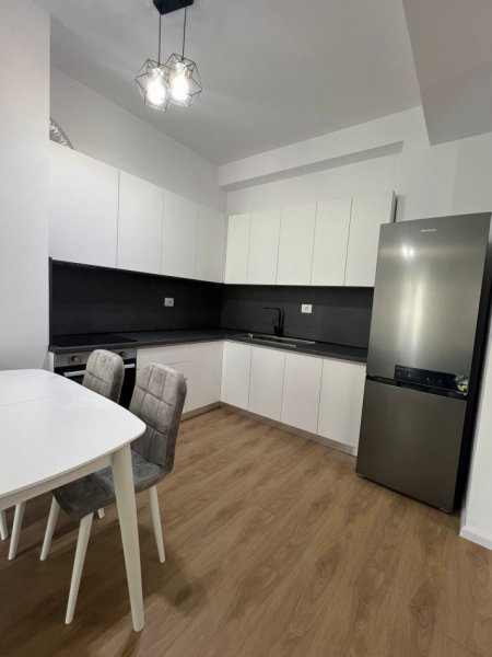 Tirane, jepet me qera apartament 1+1+Aneks+Ballkon Kati 5, 400 € (Pasho Hysa)